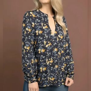 AMERICAN EAGLE Woman's Top Size Med